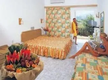 Vantaris Corner 3*