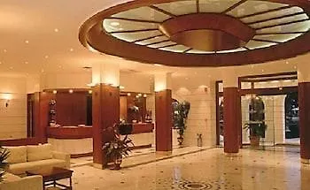 Vantaris Corner Hotel 3*